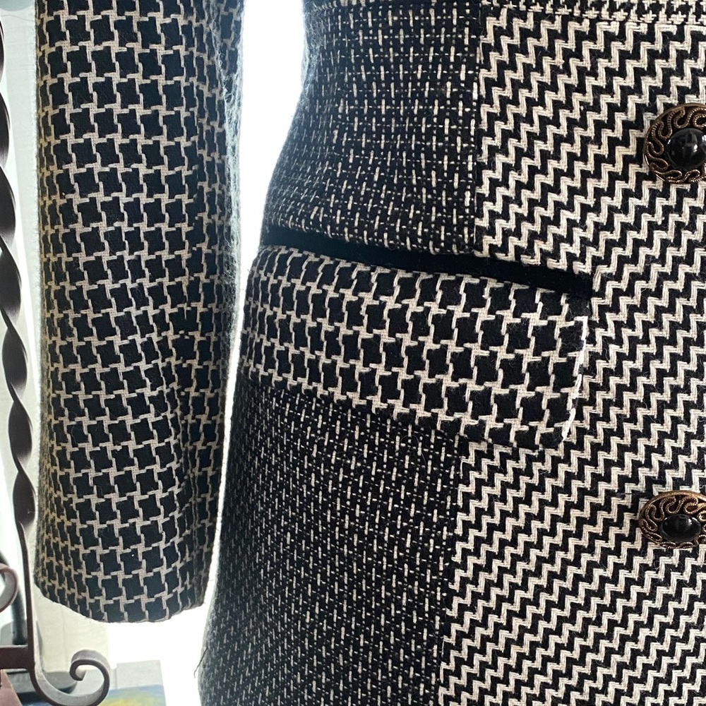 Vintage East West ApparelBlack & White Patterned Double-Breasted Women's Blazer - Picture 4 of 9